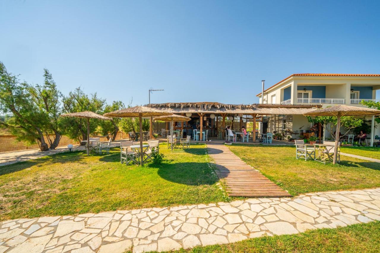 Chloe Apartments Lixouri Exterior foto